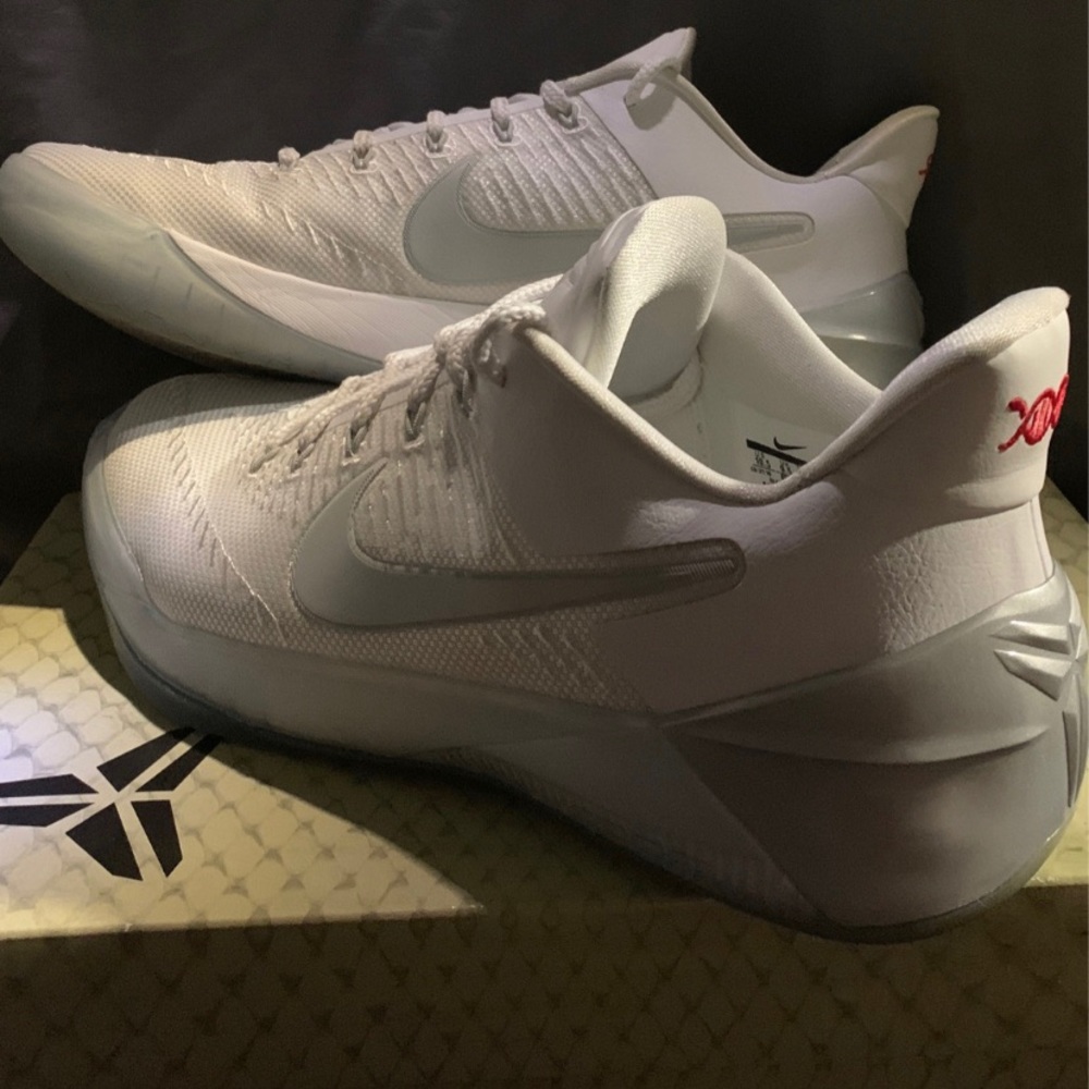 COPY - Kobe ad “Chrome” size 10.5